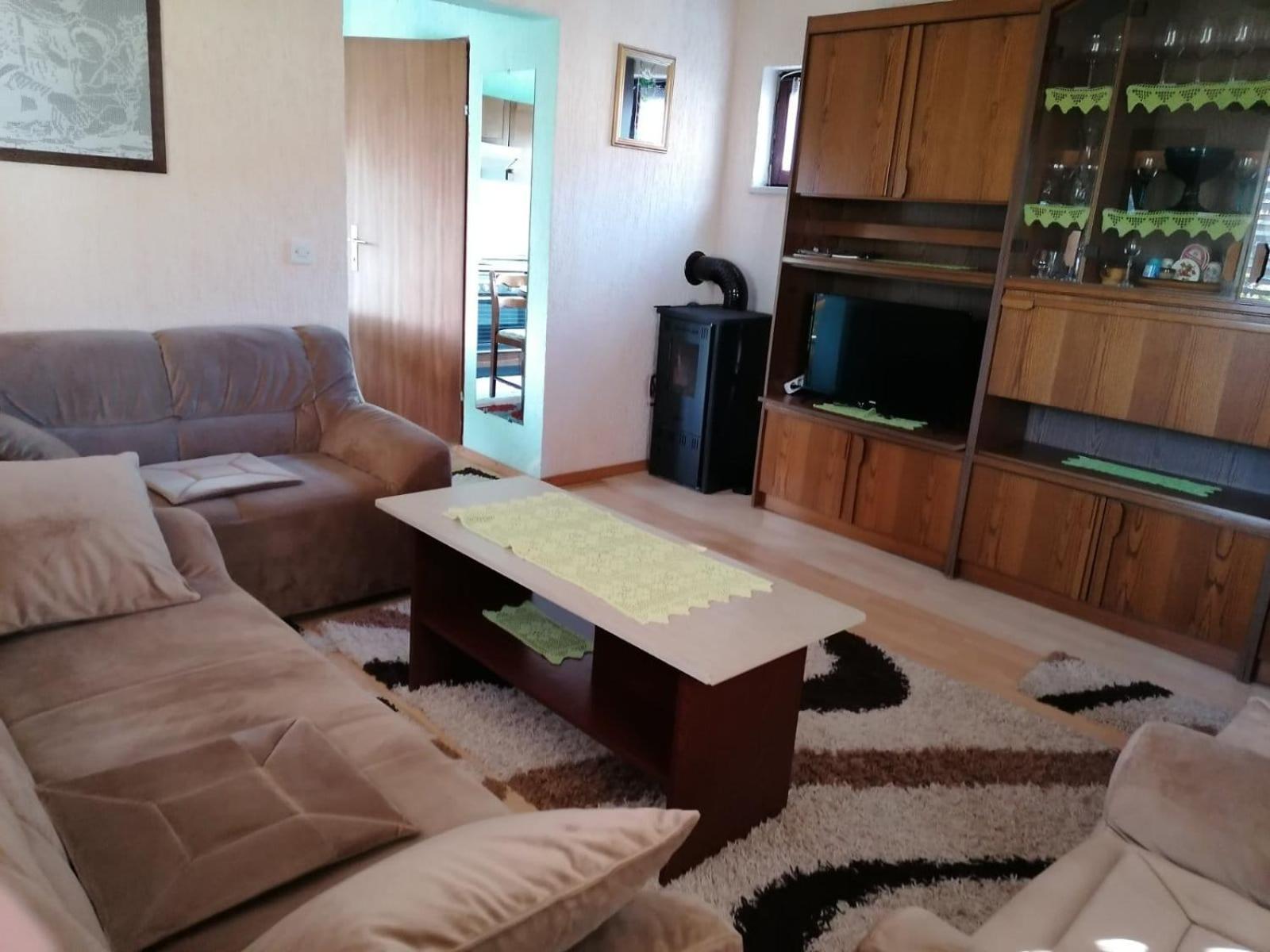 Studio Apartman Barbara Josipdol Ngoại thất bức ảnh